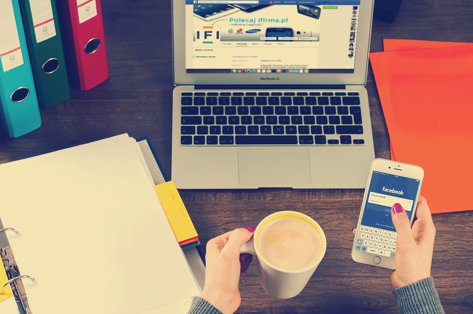 Why small businesses should outsource bookkeeping
