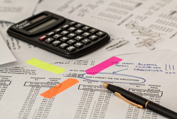 Calculating the costs of : In-house bookkeeping vs outsourced bookkeeping